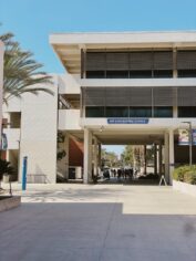 El camino College