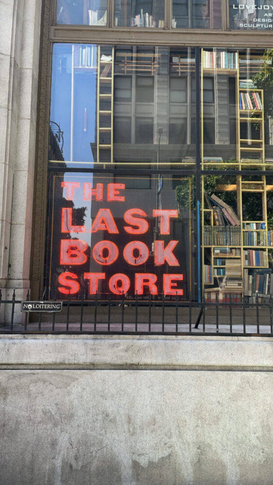 The last Bookstore